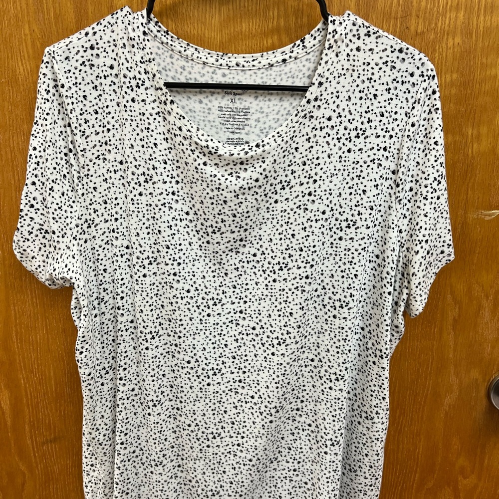 Nine West Black and White Short Sleeve Tee